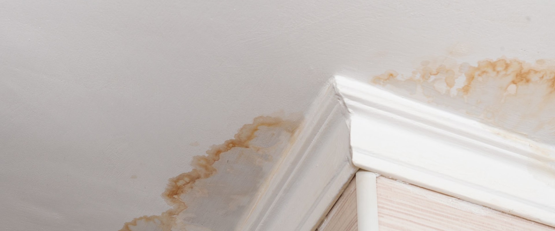 How long does water damage take to show on ceiling?